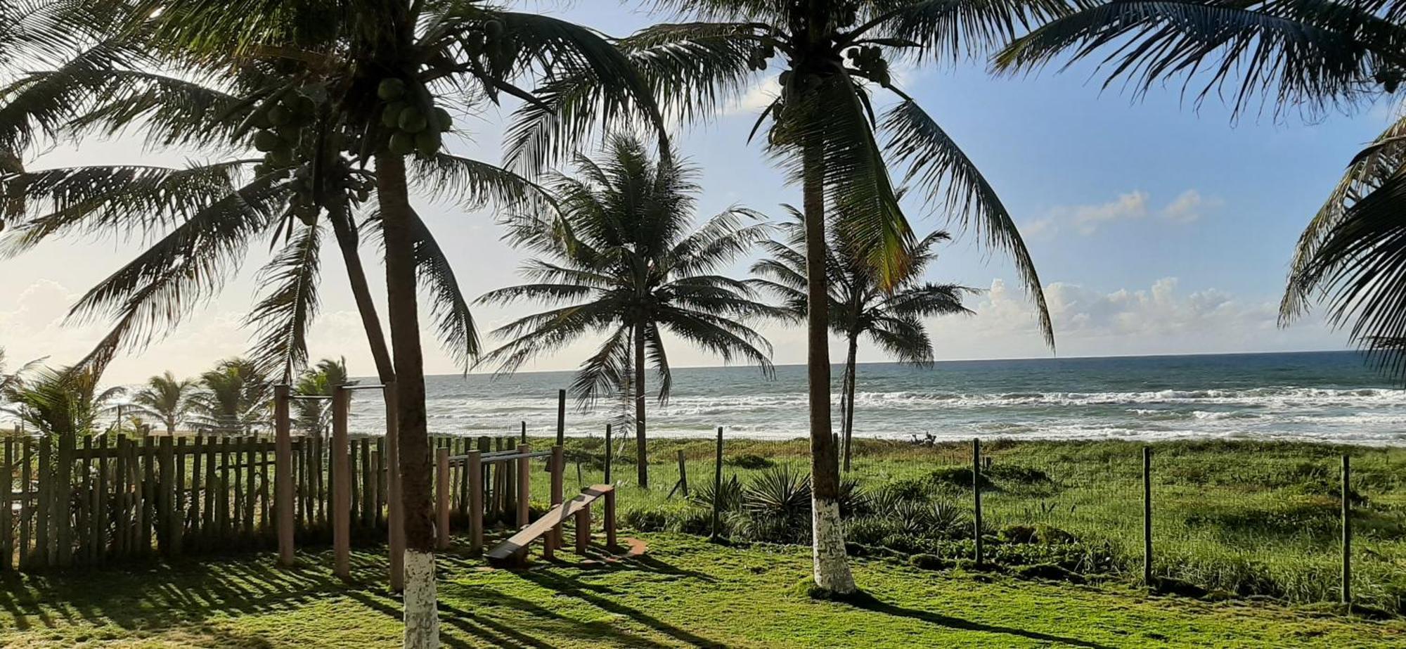 Chale Brisa Mar Pe Na Areia Em Barra Do Jacuipe Villa Camacari Exterior photo